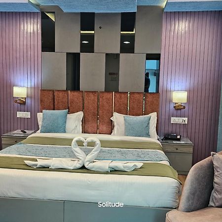 Solitude, The Boutique Hotel Халдвані Екстер'єр фото