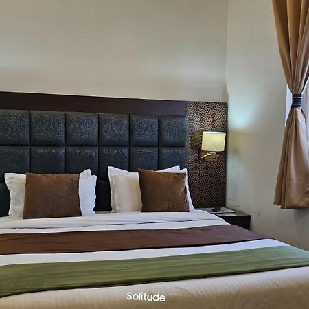 Solitude, The Boutique Hotel Халдвані Екстер'єр фото