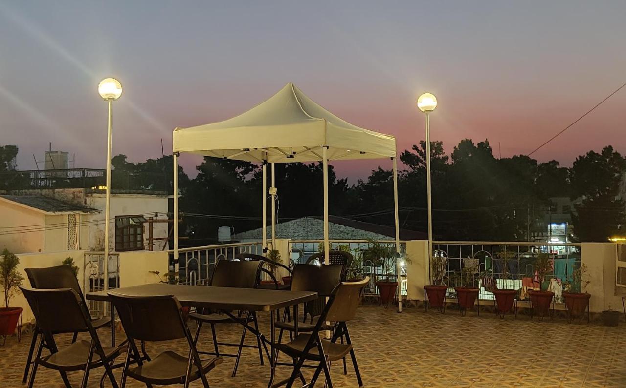Solitude, The Boutique Hotel Халдвані Екстер'єр фото