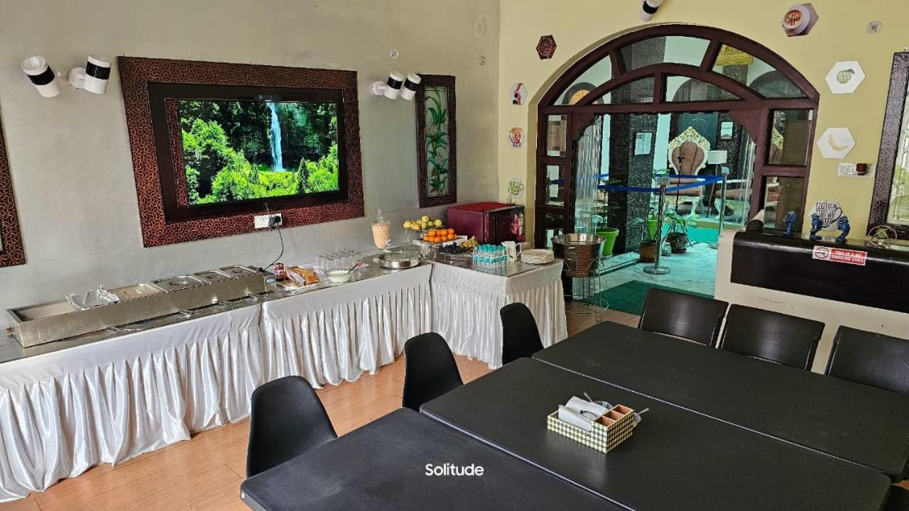 Solitude, The Boutique Hotel Халдвані Екстер'єр фото