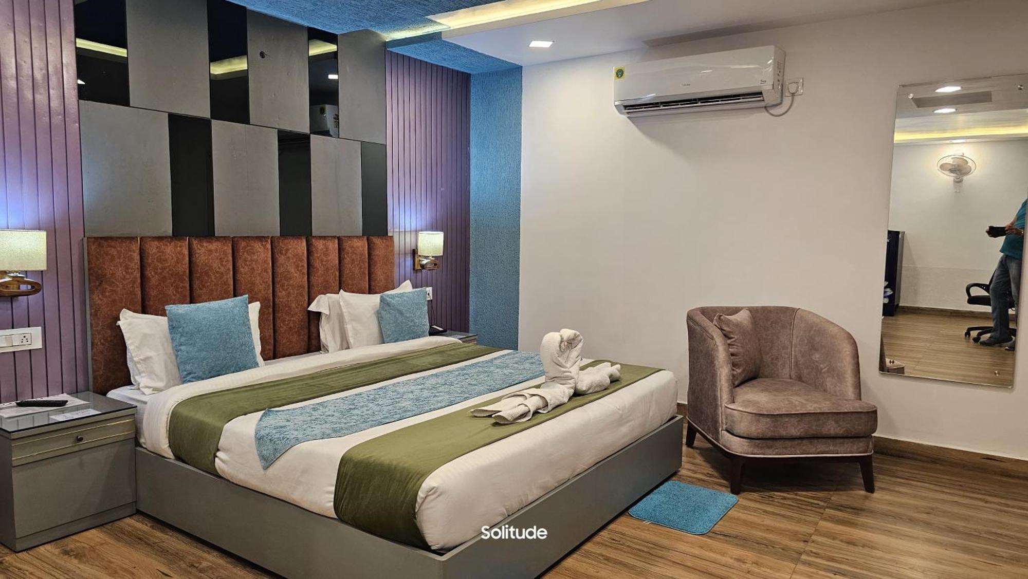 Solitude, The Boutique Hotel Халдвані Екстер'єр фото